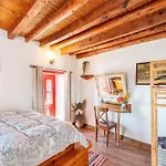 Tis Manas Holiday home *