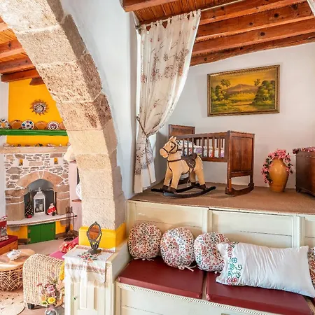 Tis Manas 펜션 Asklipiion